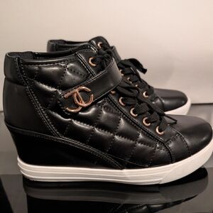 Juicy Couture Black Quilted Wedge Sneakers Size 8.5